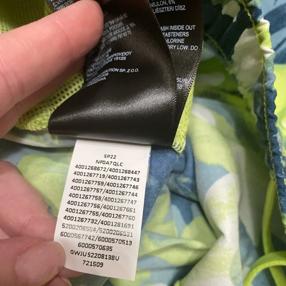 The North Face Men's XL Green Tropical Print Class V Pull-On Shorts Relaxed NWT